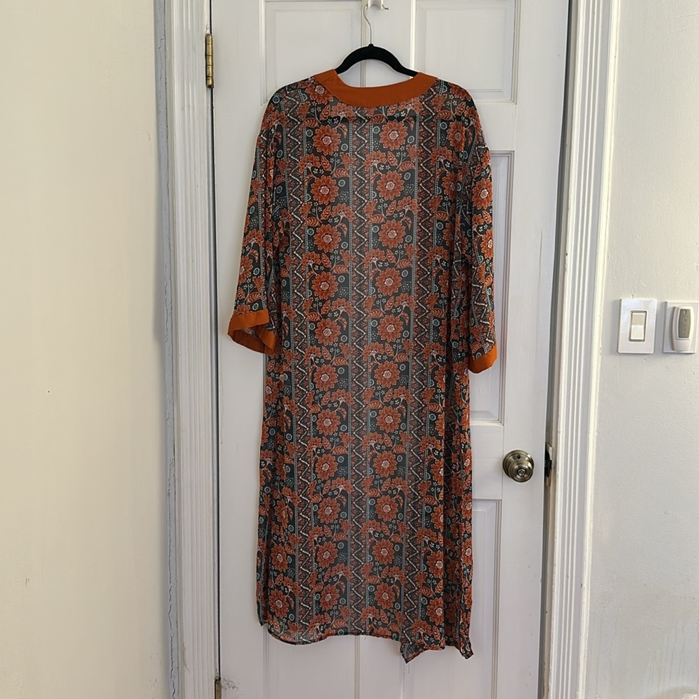 Patterned Cover-Up - Picture 2 of 5